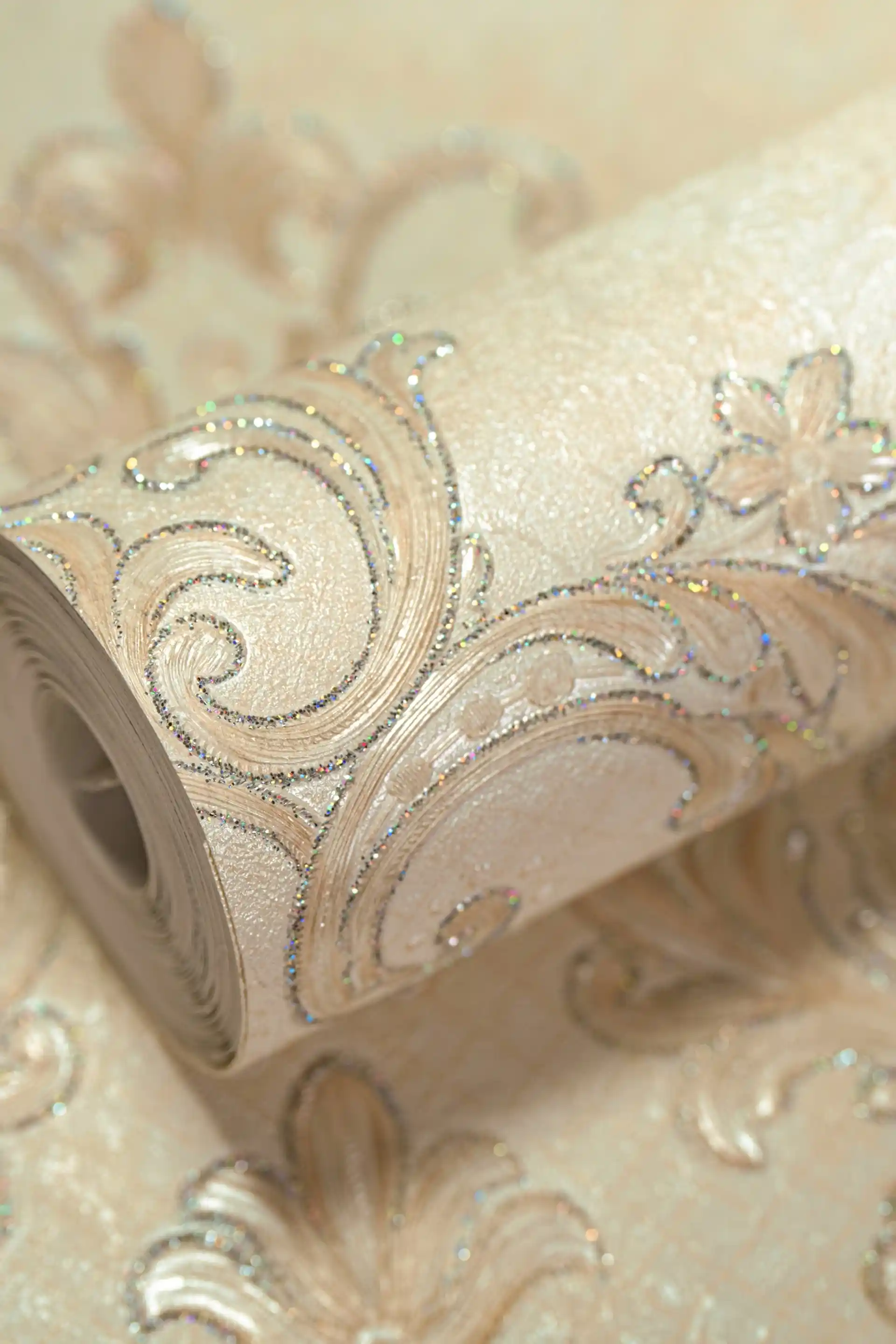 Embossed Gold Regal Damask Ivory Wallpaper on Cream Base for walls